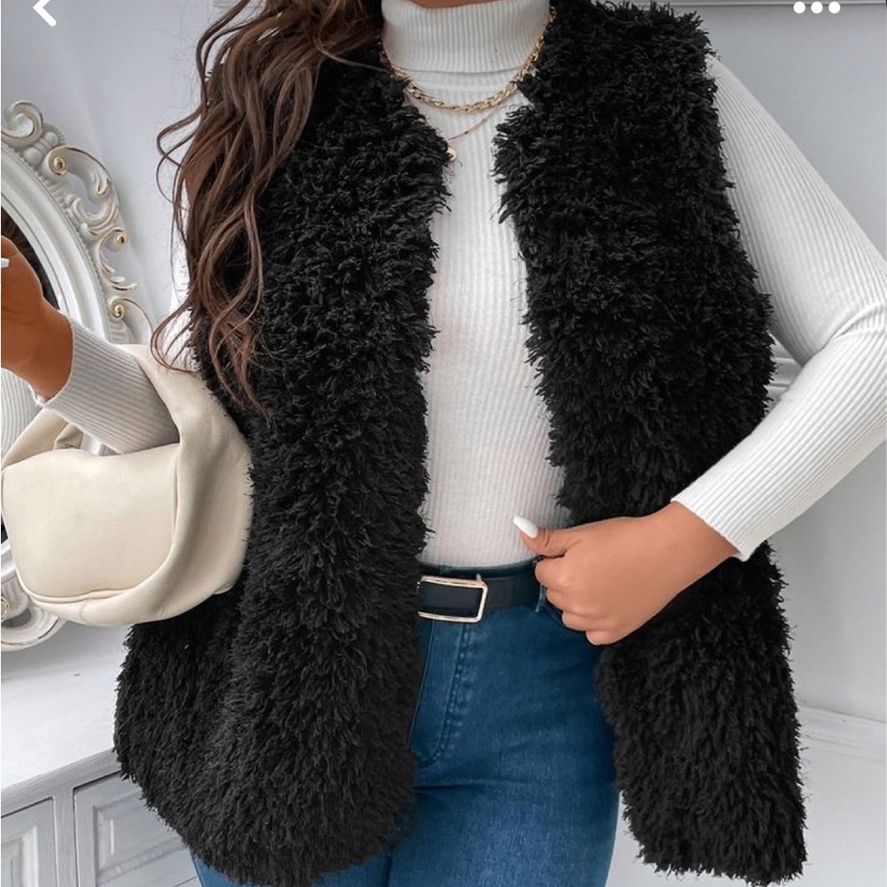 Melrose and Market Black Teddy Vest OS